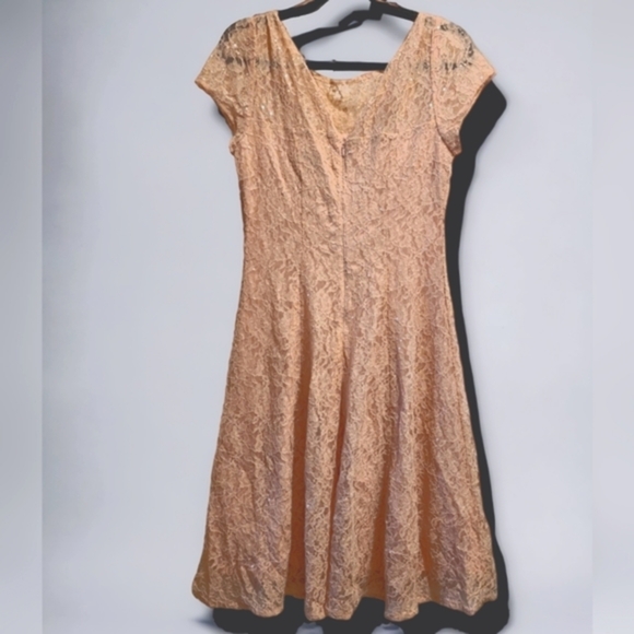 SLNY Lace A-line dress 8P - Picture 3 of 9